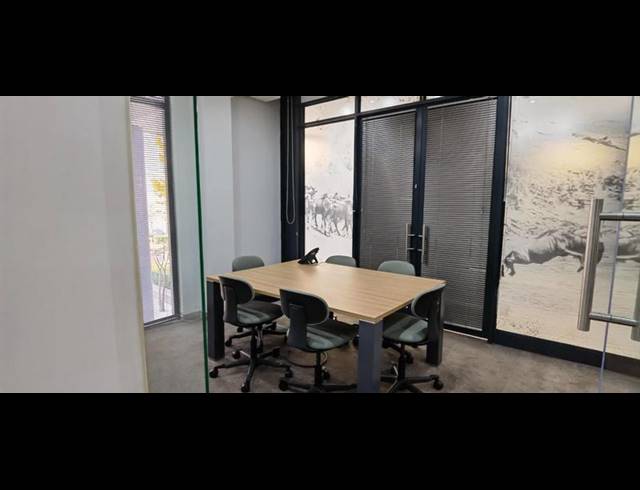 BUSINESS PROPERTY TO RENT IN LYNNWOOD MANOR